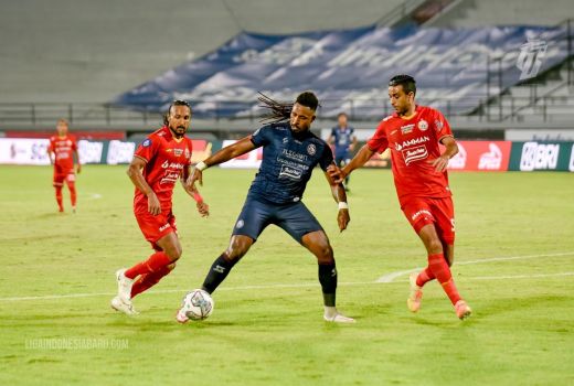 Arema FC vs Persija 1-1, Carlos Fortes Cetak Gol Penyeimbang - GenPI.co JATIM