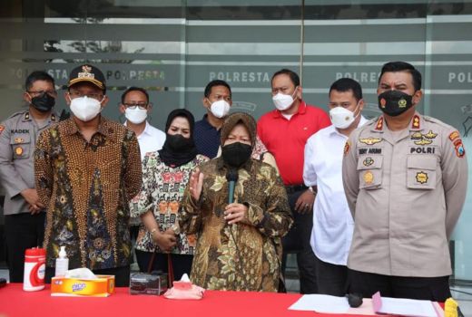 Mensos Risma Beri Perhatian Kasus Kekerasan Anak di Sidoarjo - GenPI.co JATIM