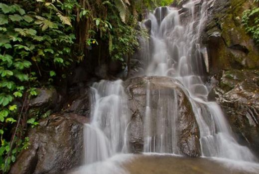 Indahnya Air Terjun Coban Lawe Ponorogo Hipnotis Mata - GenPI.co JATIM