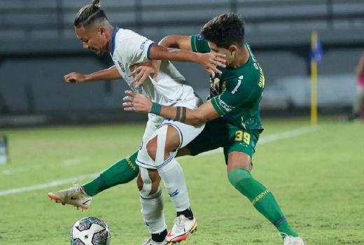Kalah dari Persebaya, ini Kata Pelatih Arema FC - GenPI.co JATIM