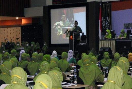 Konferensi Muslimat NU, Sutiaji Sampaikan Hal ini - GenPI.co JATIM