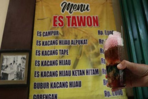 Es Tawon Kidul Dalem, Kota Malang, Segernya Melegenda - GenPI.co JATIM