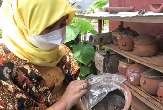 Ibu di Malang ini Sukses Datangkan Cuan dari Madu Klanceng - GenPI.co JATIM