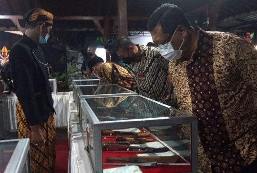 Komunitas Bhineka Tunggal Ika Tulungagung Gelar Pameran Keris - GenPI.co JATIM