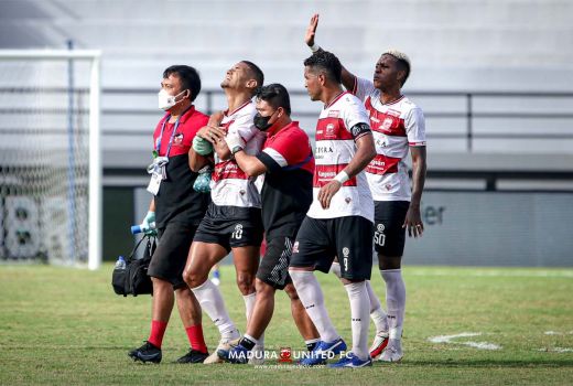 Kabar Buruk, Pemain Asing Madura United Absen 2 Minggu - GenPI.co JATIM