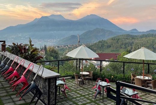 Rekomendasi Kafe Hits di Bromo, Layak Dicoba - GenPI.co JATIM