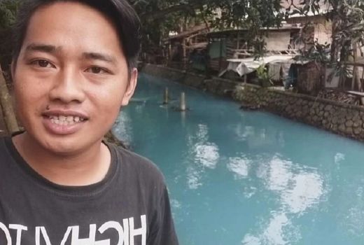 Heboh! Air Sungai di Mojokerto ini Berubah Warna Menjadi Biru - GenPI.co JATIM