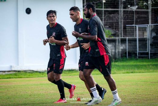 Pelatih Madura United Evaluasi Besar-Besaran Jelang Lawan Persija - GenPI.co JATIM