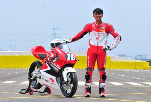Mohon Doanya, Pembalap Asal Magetan Turun di Moto3 Mandalika - GenPI.co JATIM