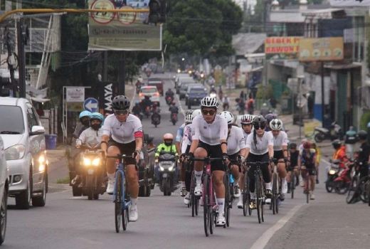 Komunitas Mimo Cycling Indonesia Malang Punya Jersey Baru, Elegan - GenPI.co JATIM