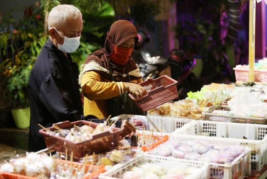 Wow, Kampung Kue Surabaya Raup Omzet Belasan Juta Rupiah Per Hari - GenPI.co JATIM