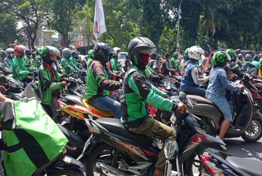 Frontal Siap Gelar Demo Lagi, Apabila Revisi Tarif Tak Digubris - GenPI.co JATIM