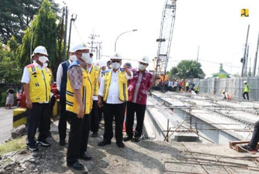 Menteri Basuki Ungkap Penyebab Jembatan Ngaglik Lamongan Ambles - GenPI.co JATIM