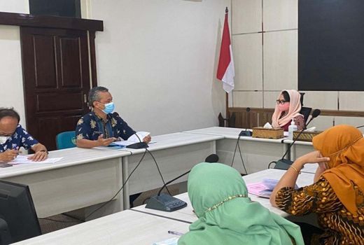 Pesona Batik Tenun Jatim, Pemkab Kediri Bawa Desain Serat Nanas! - GenPI.co JATIM