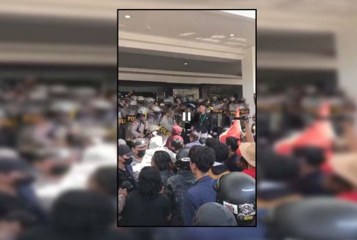 Demo 11 April di Bangkalan Ricuh, Ada Korban Luka - GenPI.co JATIM