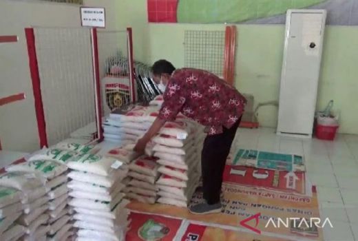 DKPP Ngawi Salurkan 2 Ton Beras ke Petani, Kendalikan Harga - GenPI.co JATIM