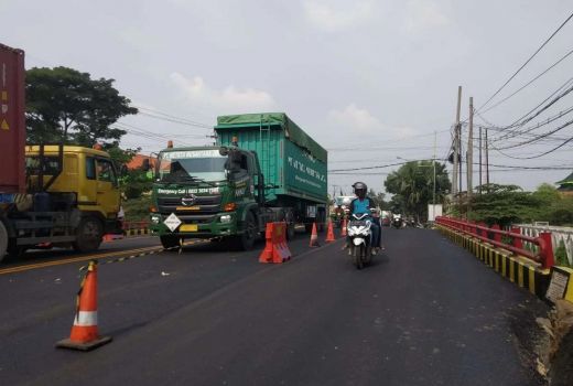 Jembatan Ngaglik 1 Lamongan Dibuka, Kendaraan Dikanalisasi - GenPI.co JATIM