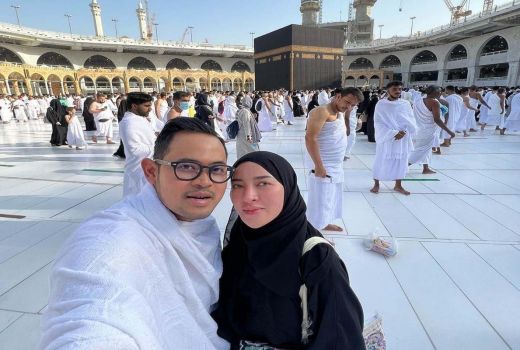 Crazy Rich Malang Bagi Oleh-Oleh dari Makkah - GenPI.co JATIM