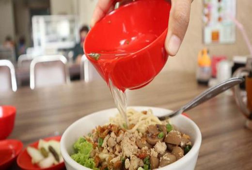 Pangsit Mi Sawahan Kota Malang, Sudah Melegenda - GenPI.co JATIM