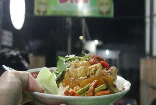 Warung Ayam Mbak Sri Ono, Lezatnya Bikin Ketagihan - GenPI.co JATIM