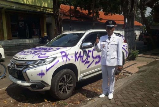Mobil Pajero Nyentrik Penuh Coretan Masuk Pendopo Pasuruan - GenPI.co JATIM