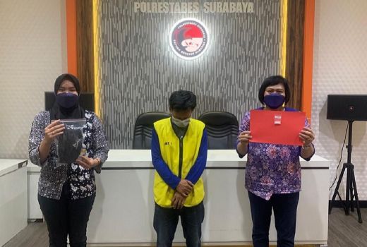 Pria di Surabaya ini Tak Berkutik Usai Tertangkap Basah Polisi - GenPI.co JATIM