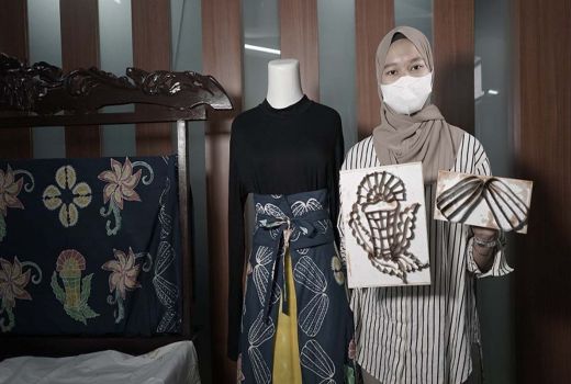 Alumnus Undika Manfaatkan Limbah untuk Alat Membatik, Kreatif! - GenPI.co JATIM