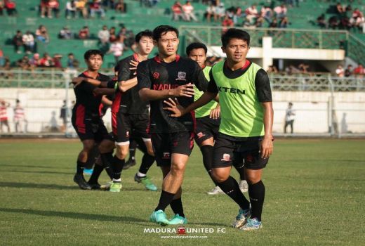 Madura United Kembali Latihan di Bangkalan, Berikut Suasananya - GenPI.co JATIM