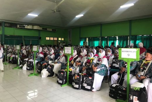 Hamil, 4 Orang Jemaah Haji Embarkasi Surabaya Batal Berangkat - GenPI.co JATIM