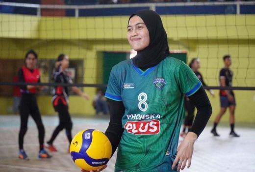 Afifah Syahes, Bidadari Voli, Tatapannya Buat Terpana - GenPI.co JATIM