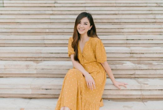 Bidadari Cantik Asal Malang ini Tengah Berbahagia - GenPI.co JATIM