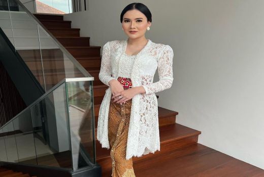 Bidadari Kediri, Suara Khasnya Sanggup Buat Pendengar Terpaku - GenPI.co JATIM