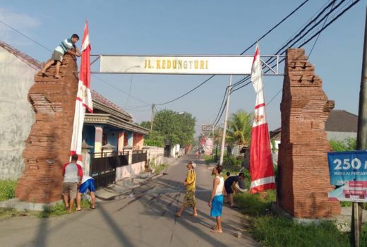 HUT ke-104 Kota Mojokerto, Warga Antusias Hias Kampung - GenPI.co JATIM