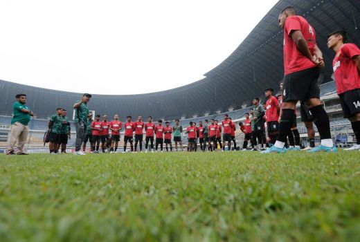 Persebaya vs Bali United, Aji Santoso Janji Akan Rotasi Pemainnya - GenPI.co JATIM