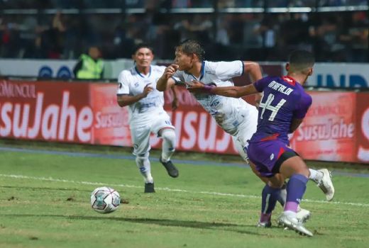 Irsyad Maulana Bawa Arema FC Menang Atas Persik - GenPI.co JATIM