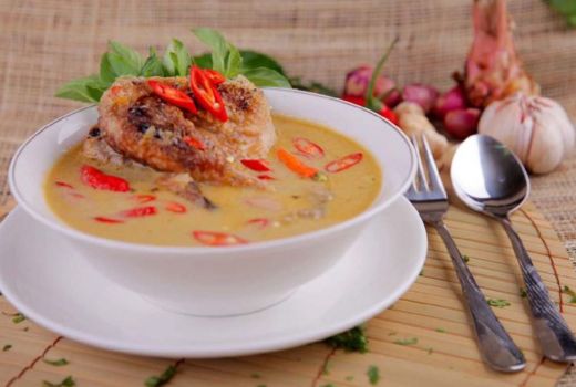 Mencicipi Ayam Pedas Rantimen, Kuliner Legendaris Banyuwangi - GenPI.co JATIM