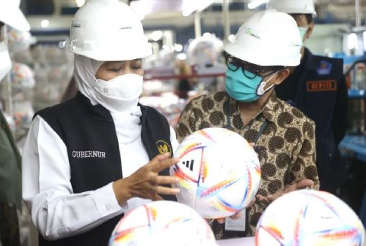 Bola untuk Piala Dunia Qatar Ternyata Buatan Madiun - GenPI.co JATIM