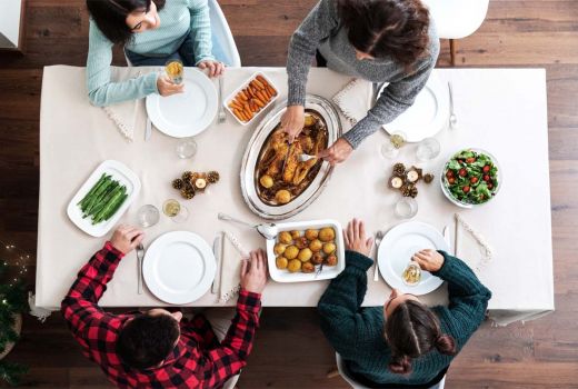 3 Manfaat Makan Bersama Keluarga, Sederhana Tapi Efeknya Dahsyat - GenPI.co JATIM