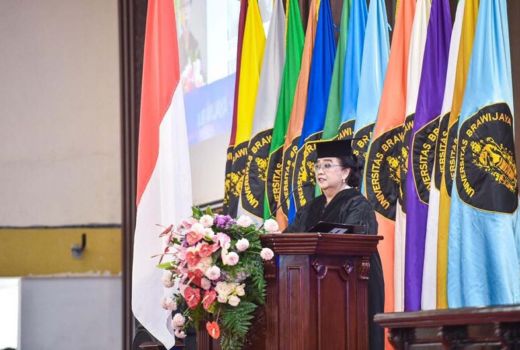 Menteri LHK Siti Nurbaya Jadi Guru Besar Universitas Brawijaya - GenPI.co JATIM