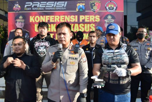 Ternyata ini Pistol yang Dipakai Menembak Juragan Rongsokan - GenPI.co JATIM