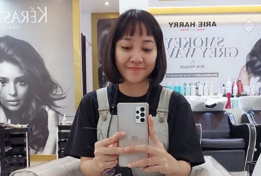 Suaranya Merdu, Pesona Bidadari Malang Terpancar di Atas Panggung - GenPI.co JATIM