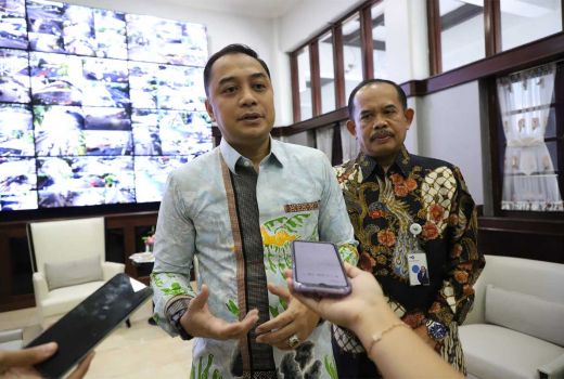 Profil Eri Cahyadi, Wali Kota Surabaya yang Jago Dunia Seni Peran - GenPI.co JATIM