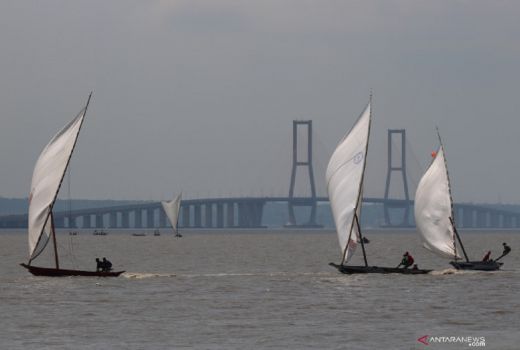 Bakal Seru, Pantai Kenjeran Jadi Lokasi Lomba Perahu Layar - GenPI.co JATIM