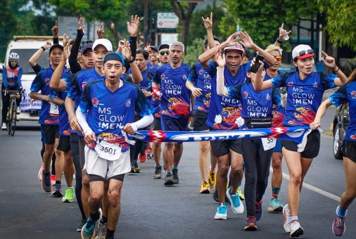 Sejumlah Komunitas Lari Ambil Bagian Arema Anniversary Run 2022 - GenPI.co JATIM