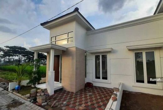Rumah Murah Dijual di Kepanjen, Malang, Fasilitas Kelas 1 - GenPI.co JATIM