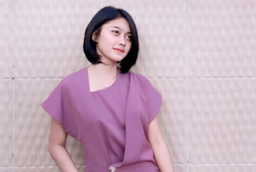 Kecantikan Bidadari Lamongan Bikin Enggan Beranjak dari Depan Panggung - GenPI.co JATIM