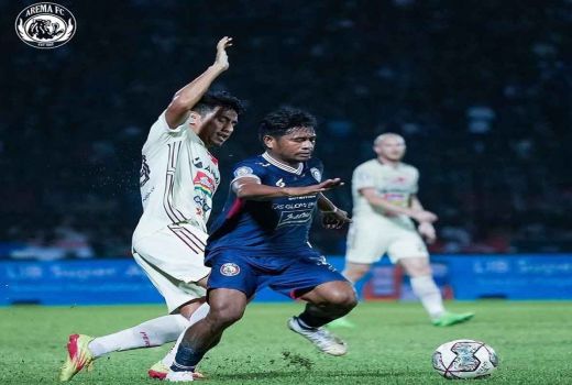 Sebut Tak Adil, Pelatih Arema FC Jujur-jujuran Ungkap Kesedihannya - GenPI.co JATIM