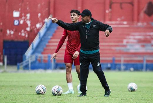 Pelatih Persik Minta Pemainnya Contoh Ronaldo dan Messi di Piala Dunia 2022 - GenPI.co JATIM