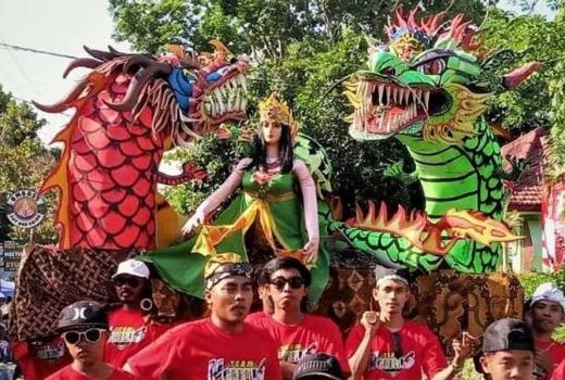 2 Tahun Vakum Warga Probolinggo Kembali Rayakan Pawai Budaya - GenPI.co JATIM
