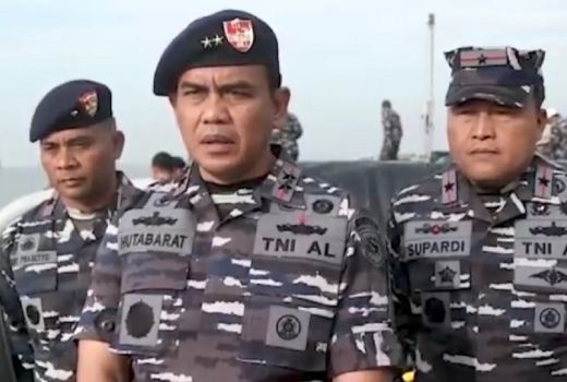 Titik Jatuhnya Pesawat TNI AL Ditemukan, Ada di Kedalaman 15 Meter - GenPI.co JATIM
